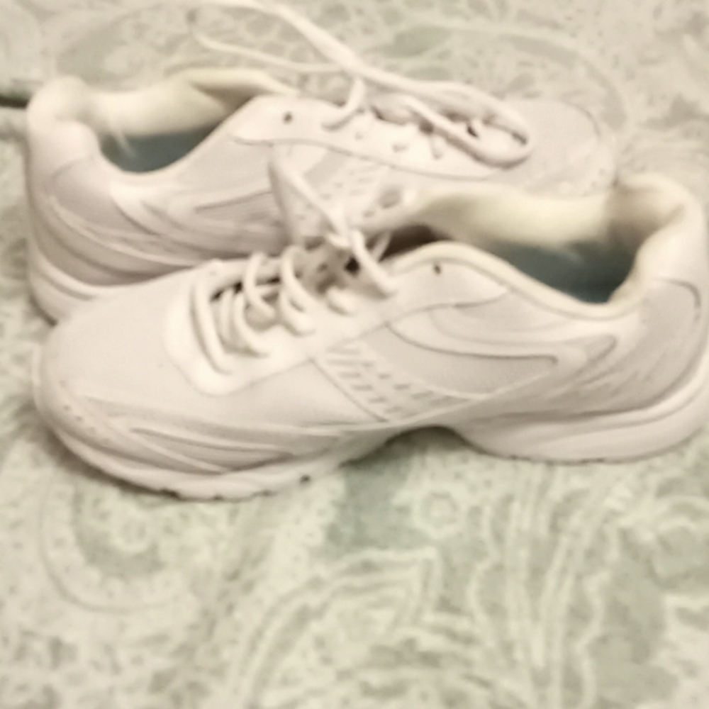 White tenna shoes